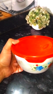 Storing til gur chikki in an airtight container