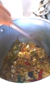 Cooking keema stew in pressure cooker